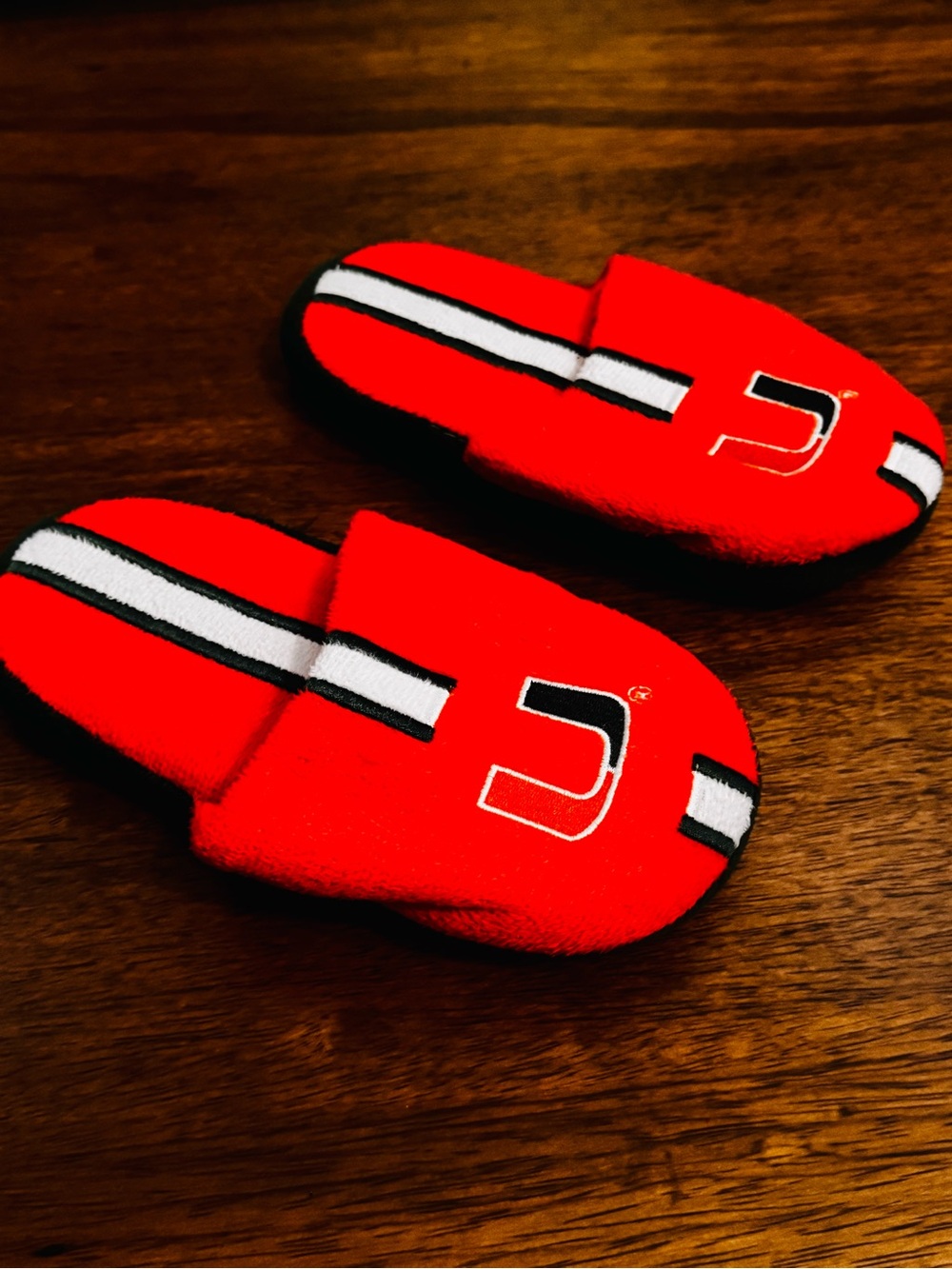 University of Miami Hurricanes Kids Plush House Slippers Orange “The U” (M) - Picture 2 of 4